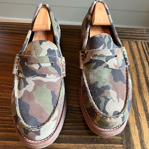 Men's Camouflauge Loafers - Picture 2 of 5